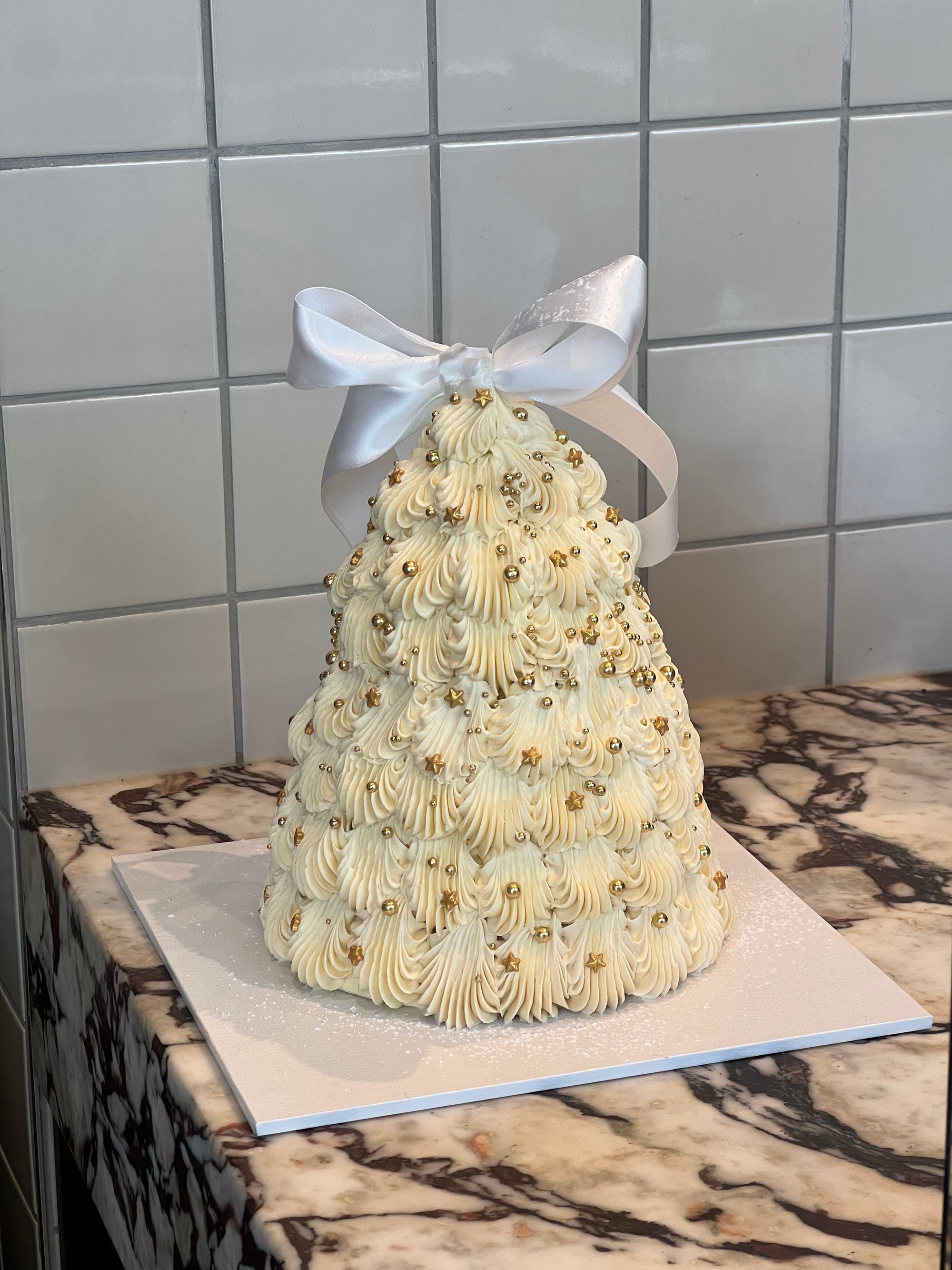 Christmas Tree Cake